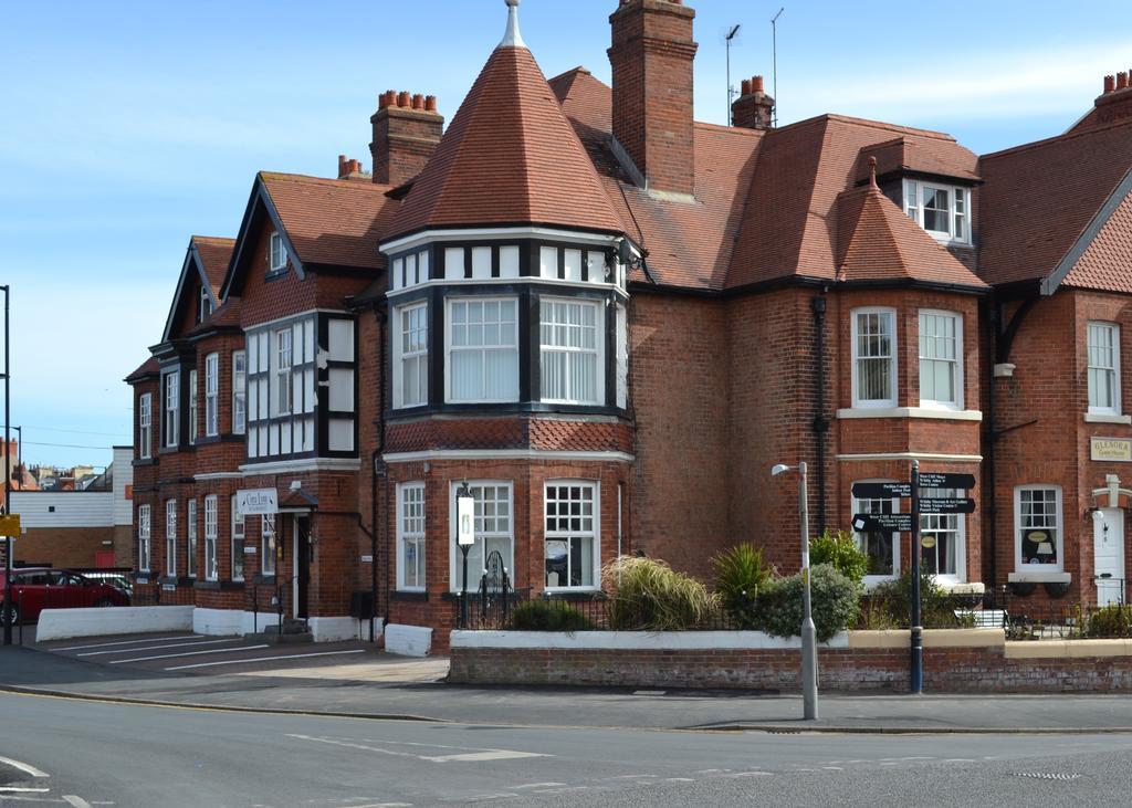 Corra Lynn Bed & Breakfast Whitby Exterior foto