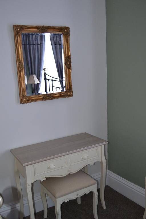 Corra Lynn Bed & Breakfast Whitby Exterior foto