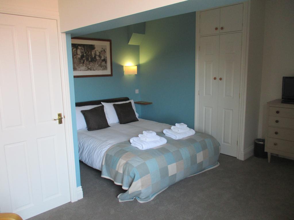 Corra Lynn Bed & Breakfast Whitby Exterior foto