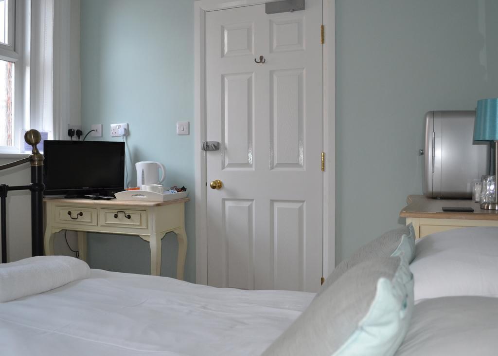 Corra Lynn Bed & Breakfast Whitby Exterior foto